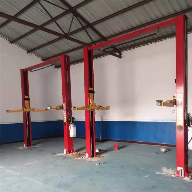 Autovýťah s dvoma stĺpikmi na opravu auta